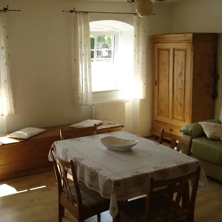 別荘 Holiday House Loštice